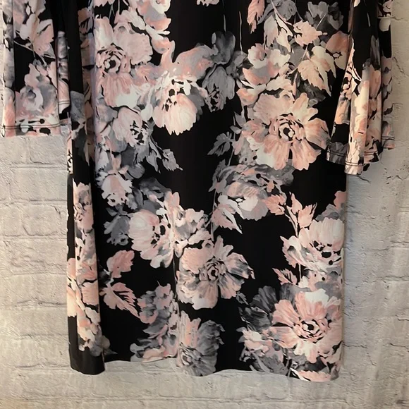 Tommy Hilfiger Floral Dress - Picture 2 of 10